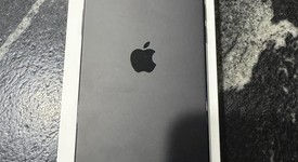 Mint
													Apple iPhone Air - Unlocked, Space Black, 256 GB, A3260, photo 2 of 7