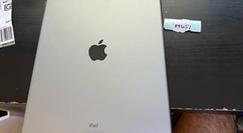 Good
													Apple iPad Pro 12.9" 1st Gen 2015 - Unlocked, Gray, 128 GB, A1652, 1st Gen 2015, photo 3 of 5
