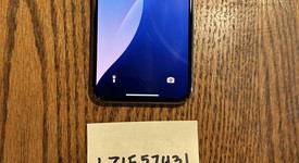 Good
													Apple iPhone Xs - Unlocked, Gold, 256 GB, A1920, photo 1 of 3