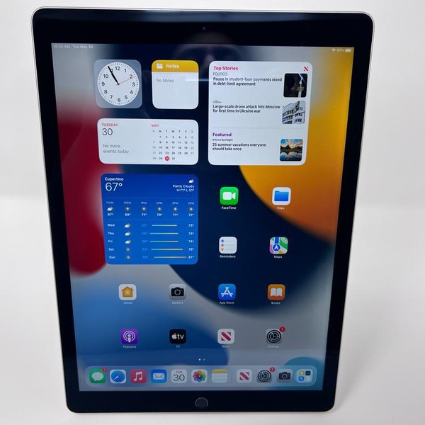 Apple iPad Pro 12.9 inch 1st Gen 2015 - Wi-Fi, 32 GB, Gray, A1584, 1st Gen 2015