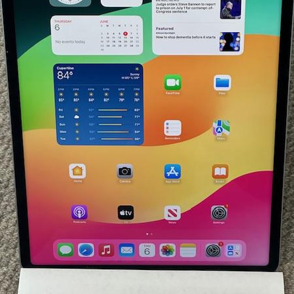Apple iPad Pro 12.9 inch 6th Gen 2022 - Wi-Fi, 256 GB, Gray