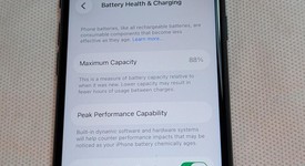 Fair
													Apple iPhone SE 2nd Gen 2020 - TracFone, Black, 64 GB, A2275, photo 3 of 5