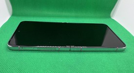Fair
													Samsung Galaxy Z Flip5 - Unlocked, Lavender, 256 GB, 8 GB, SM-F731U1, photo 3 of 5