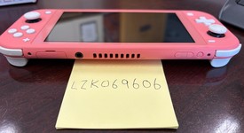 Mint
													Nintendo Switch Lite - Coral, photo 5 of 9