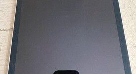 Good
													Apple iPad Air 5th Gen - Unlocked, Gray, 256 GB, A2589, photo 5 of 18