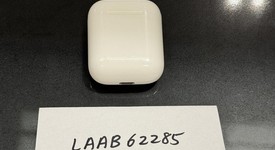 Used
													Apple AirPods 1st Gen - Lightning Case, photo 1 of 4