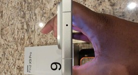 Mint
													Oppo Find X9 Pro - Unlocked Non-US, Silk White, 512 GB, 16 GB, photo 5 of 7