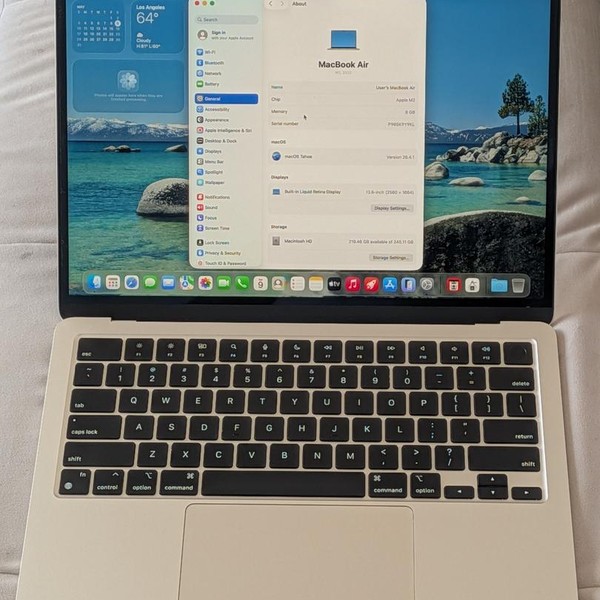 MacBook Air 2022 (M2) - 13 inch - 256 GB, Starlight, 8 GB, Apple M2