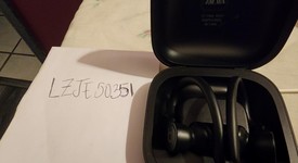 Used
													Beats Powerbeats Pro - Black, photo 1 of 3