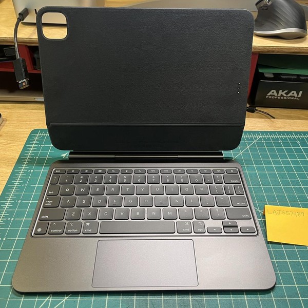 Apple Magic Keyboard for iPad Pro - Black