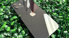 Mint
													Apple iPhone 12 - Unlocked, Black, 64 GB, A2172, photo 3 of 7