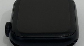 Good
													Apple Watch SE 2nd Gen 40mm - Unlocked, Midnight, A2726 - Cellular, Aluminum, photo 5 of 7