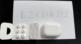 Used
													Apple AirPods Pro 2 - USB-C, photo 4 of 5