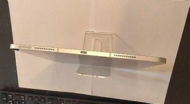 Mint
													Apple iPad Pro 12.9" 5th Gen 2021 - Unlocked, Silver, 128 GB, photo 4 of 6