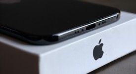 Good
													Apple iPhone Air - Unlocked, Space Black, 256 GB, A3260, photo 4 of 12