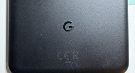 Good
													Google Pixel 2 XL - Unlocked, Black, 64 GB, Google Edition, photo 5 of 9
