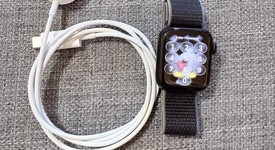 Good
													Apple Watch SE 2nd Gen 40mm - Midnight, A2722 - GPS, Aluminum, photo 2 of 11