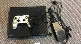 Good
													Xbox One (2013) - Black, 500 GB, photo 4 of 4