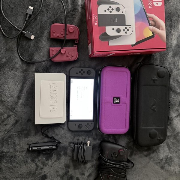 Nintendo Switch - OLED - 64 GB, White