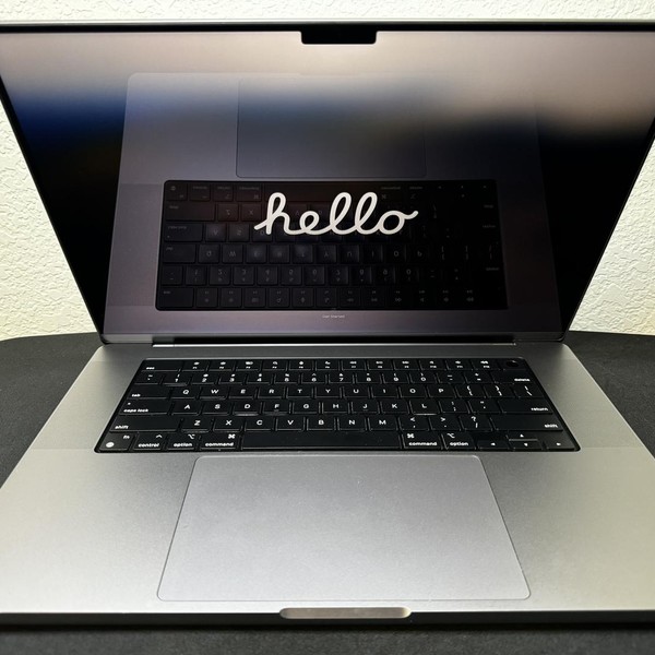 MacBook Pro 2021 - 16 inch - 512 GB, Gray, 16 GB, Apple M1 Pro 10-core