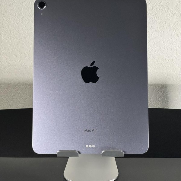 Apple iPad Air (5th Gen) - Wi-Fi, 256 GB, Purple, A2588