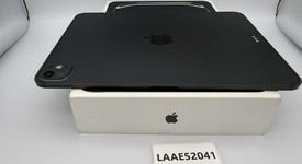 Mint
													Apple iPad Pro 11" (M5) 2025 - Unlocked, Apple M5 9-Core, Space Black, 256 GB, A3358, Standard Glass, photo 6 of 6