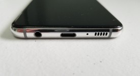 Mint
													Samsung Galaxy S10e - AT&T, White, 256 GB, 8 GB, SM-G970U, photo 3 of 6