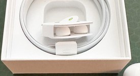 Used
													Apple AirPods Pro - Wireless Case, photo 4 of 6