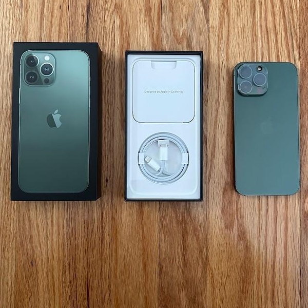 Apple iPhone 13 Pro Max - Unlocked, 1 TB, Green, A2484
