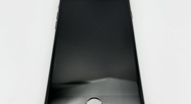 Mint
													Apple iPhone SE 2nd Gen 2020 - Unlocked, Black, 64 GB, A2275, photo 4 of 6