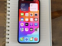 Apple iPhone 13