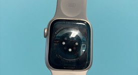 Good
													Apple Watch Series 7 41mm - Unlocked, Starlight, A2475 - Cellular, Aluminum, photo 2 of 6