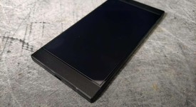 Mint
													Razer Phone 2 - Unlocked, Black, photo 5 of 8