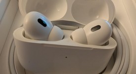 Used
													Apple AirPods Pro 2 - Lightning, photo 2 of 5
