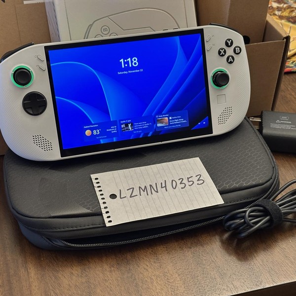 Lenovo Legion Go S - Z1 Extreme, White, 1 TB, 32 GB