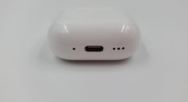 Used
													Apple AirPods 4th Gen - Active Noise Cancellation, photo 4 of 6