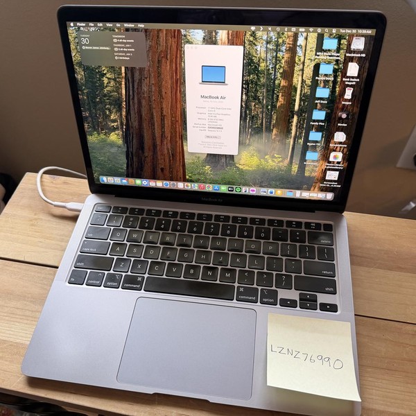 MacBook Air 2020 - 13 inch - 256 GB, Gray, 8 GB, Intel Core i3