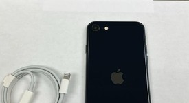 Mint
													Apple iPhone SE 3rd Gen 2022 - Unlocked, Midnight, 64 GB, A2595, photo 2 of 8
