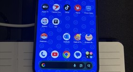 Good
													Google Pixel 9 Pro - Verizon, Obsidian, 128 GB, 16 GB, GR83Y, photo 4 of 10