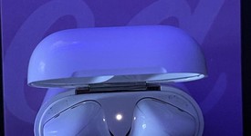 Used
													Apple AirPods 2nd Gen - Lightning Case, photo 1 of 5