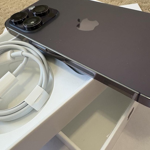 Apple iPhone 14 Pro - Unlocked, 128 GB, Purple, A2650