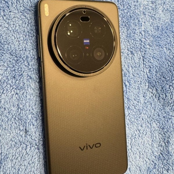 Vivo X200 Ultra - Unlocked Non-US, 512 GB, Black, 16 GB