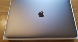 Good
													MacBook Pro 2018 (With Touch Bar) - 15" - I7, Gray, 1 TB, 16 GB, photo 1 of 13