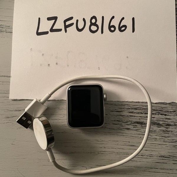 Apple Watch Series 3 38mm - Silver, A1858, Aluminum - GPS