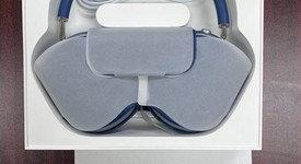 Used
													Apple AirPods Max - Sky Blue, photo 1 of 15