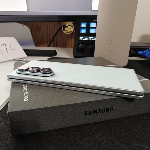 Samsung Galaxy Z Fold7 - Unlocked, 512 GB, Mint, 12 GB, SM-F966U1