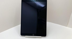 Good
													Apple iPad Air 3rd Gen - Unlocked, Gray, 64 GB, photo 2 of 6