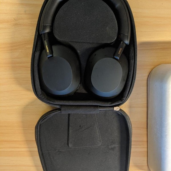 Sony WH-1000XM5 - Black