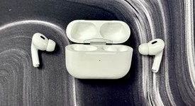 Used
													Apple AirPods Pro 2 - Lightning, photo 4 of 6