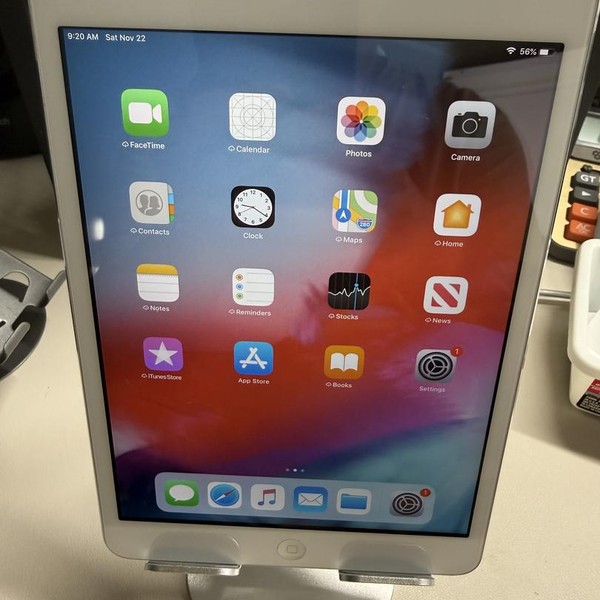 Apple iPad Mini 2 Retina - Wi-Fi, 32 GB, Silver